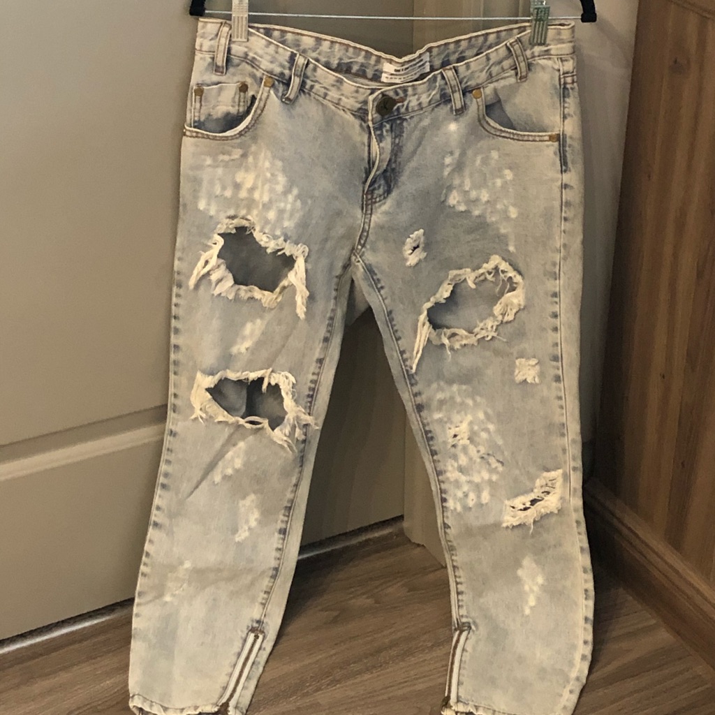 Destroyed Jeans